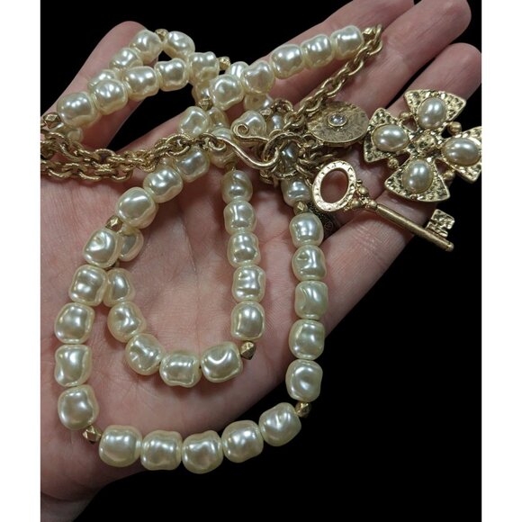 Elegant Glam Faux Pearl Hammered Gold Tone Charm Necklace - Picture 3 of 6